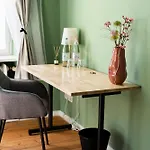 Проживание в семье Jomi Stays, Brandenburgische Strasse 16 - Wohnen Beim Kurfuerstendamm Берлин