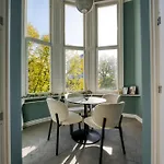 Jomi Stays, Brandenburgische Strasse 16 - Wohnen Beim Kurfuerstendamm Проживание в семье *