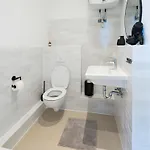 Проживание в семье Jomi Stays, Brandenburgische Strasse 16 - Wohnen Beim Kurfuerstendamm *