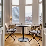 Jomi Stays, Brandenburgische Strasse 16 - Wohnen Beim Kurfuerstendamm