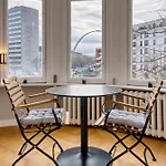 Проживание в семье Jomi Stays, Brandenburgische Strasse 16 - Wohnen Beim Kurfuerstendamm