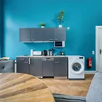 Проживание в семье Jomi Stays, Brandenburgische Strasse 16 - Wohnen Beim Kurfuerstendamm Берлин