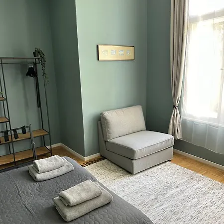 Jomi Stays, Brandenburgische Strasse 16 - Wohnen Beim Kurfuerstendamm Homestay szállás Berlin