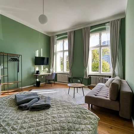 Jomi Stays, Brandenburgische Strasse 16 - Wohnen Beim Kurfuerstendamm Homestay szállás *