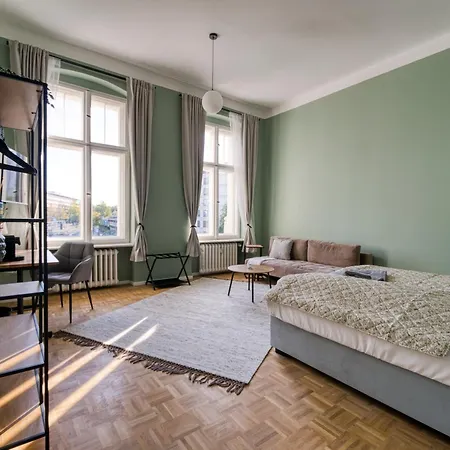 Jomi Stays, Brandenburgische Strasse 16 - Wohnen Beim Kurfuerstendamm * Berlim