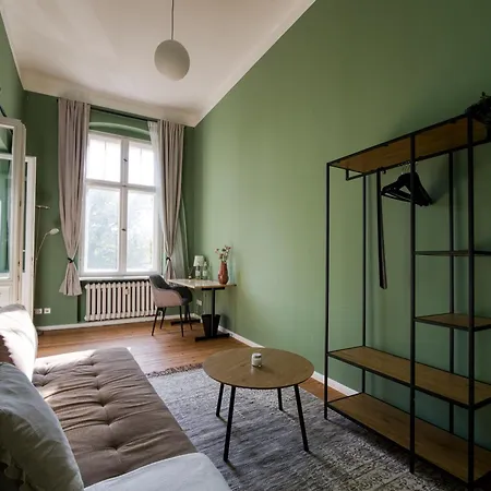 Jomi Stays, Brandenburgische Strasse 16 - Wohnen Beim Kurfuerstendamm * Berlim