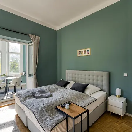 Jomi Stays, Brandenburgische Strasse 16 - Wohnen Beim Kurfuerstendamm Homestay szállás Berlin