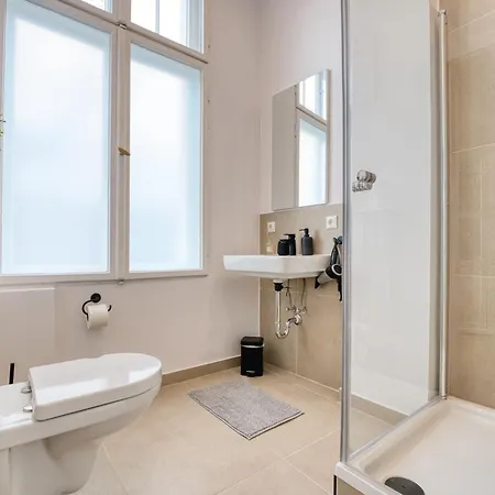 Quarto em Acomodações Particulares Jomi Stays, Brandenburgische Strasse 16 - Wohnen Beim Kurfuerstendamm Berlim