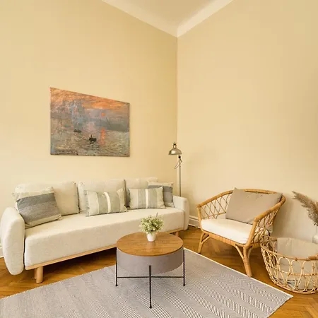 Jomi Stays, Brandenburgische Strasse 16 - Wohnen Beim Kurfuerstendamm Homestay szállás Berlin