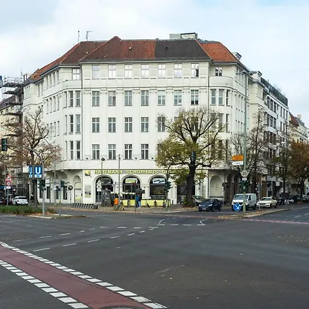 Jomi Stays, Brandenburgische Strasse 16 - Wohnen Beim Kurfuerstendamm