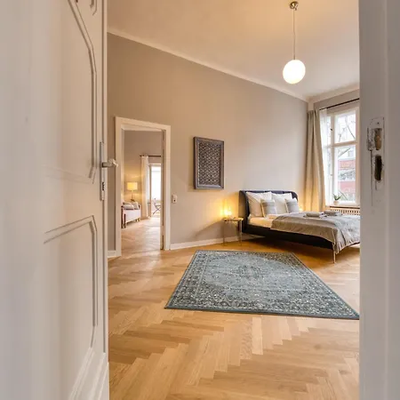 Jomi Stays, Brandenburgische Strasse 16 - Wohnen Beim Kurfuerstendamm