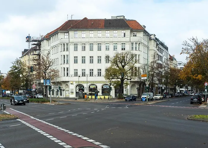 Jomi Stays, Brandenburgische Strasse 16 - Wohnen Beim Kurfuerstendamm