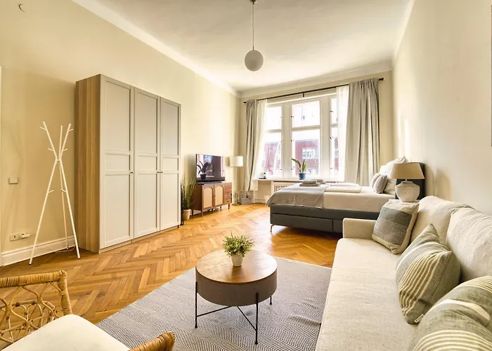 Jomi Stays, Brandenburgische Strasse 16 - Wohnen Beim Kurfuerstendamm *